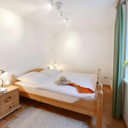 Kuscheliges Souterrain Im Herzen Von Bergen - A45386 Apartmán Bergen Auf Rugen